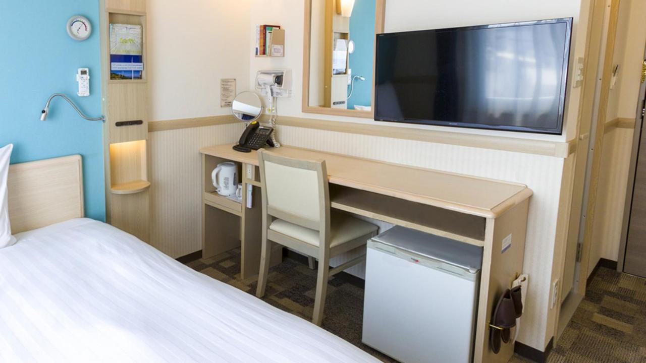 Toyoko Inn Shiki Eki Higashi Guchi Kültér fotó